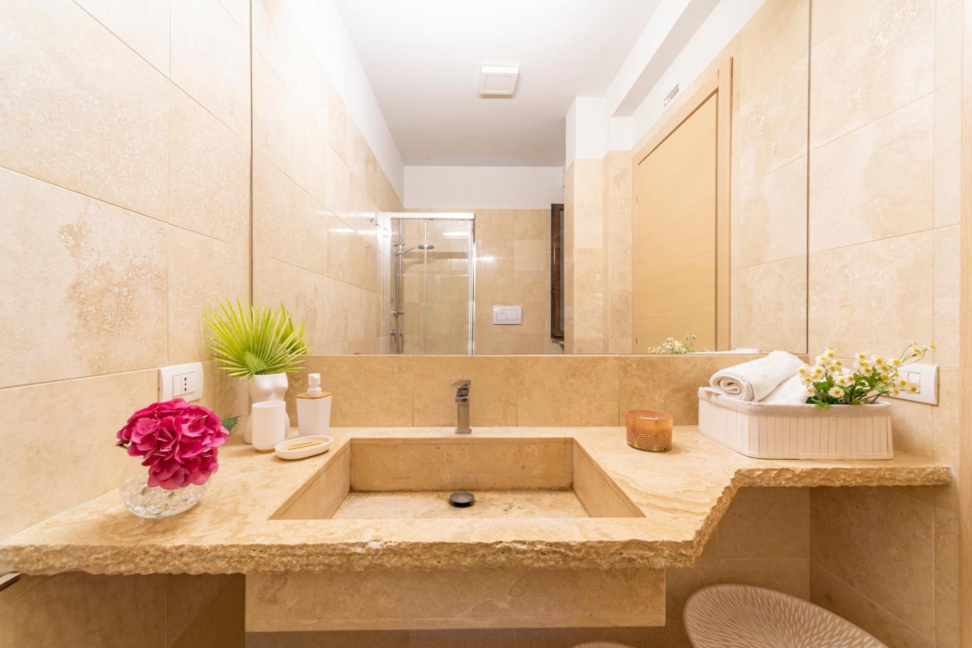 Coco Sunshine Apartment